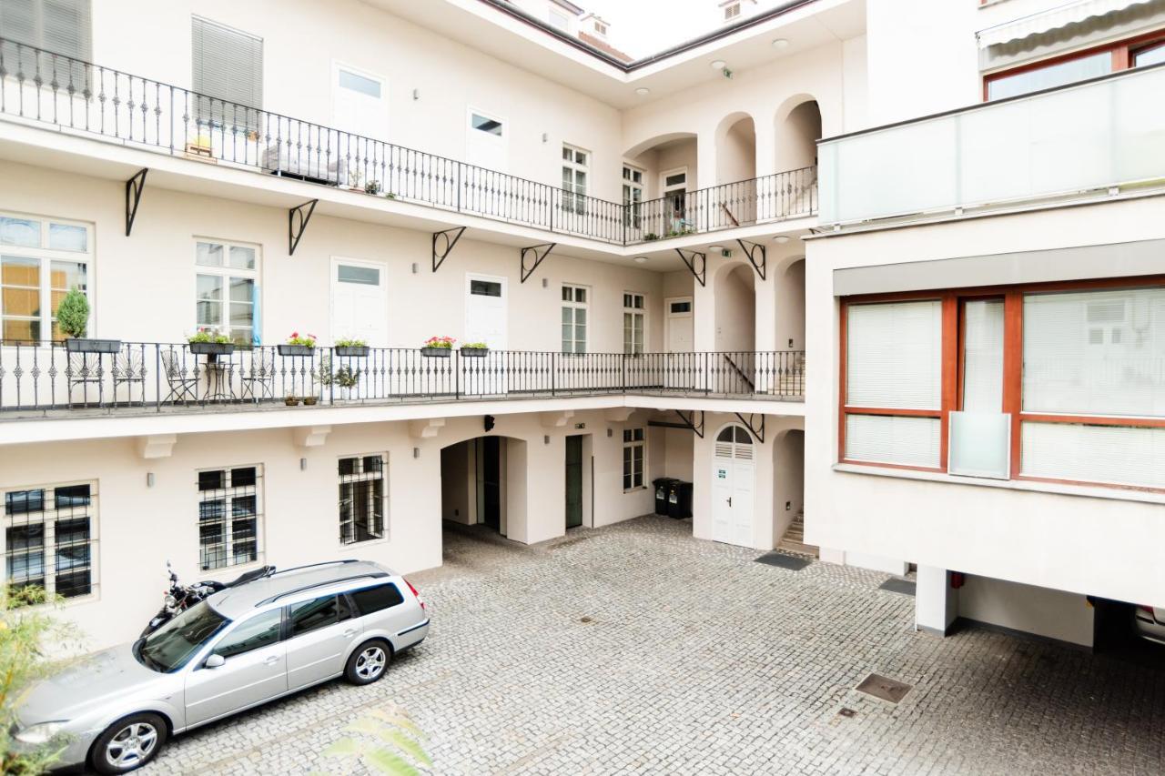 Apartment Gesse Kollarova Prague Exterior photo